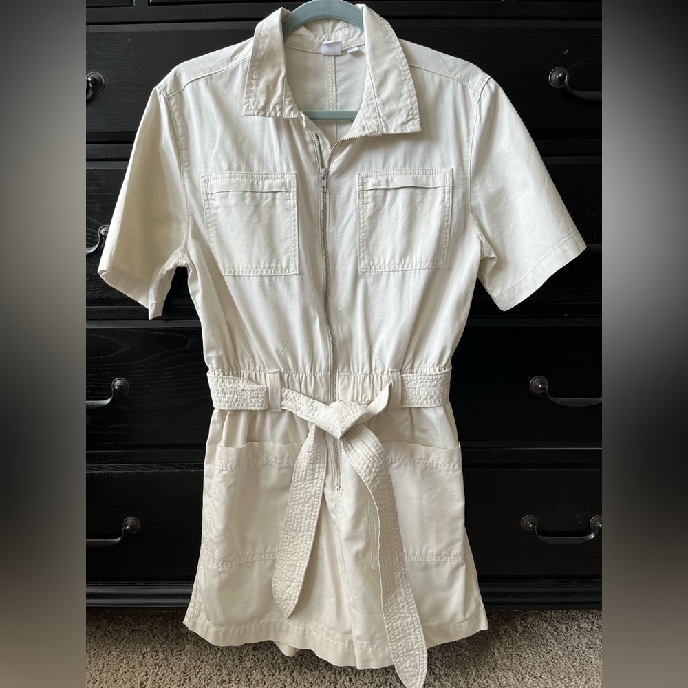 ~Gap romper, size 6